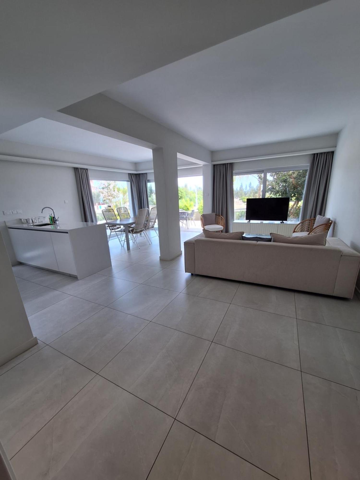 Emerald Suites Protarász Kültér fotó