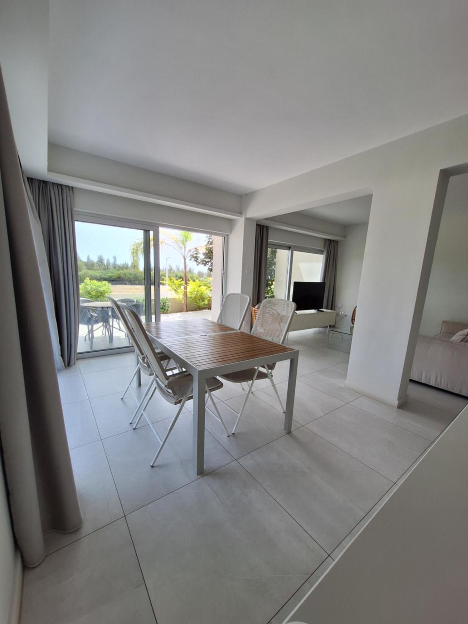 Emerald Suites Protarász Kültér fotó