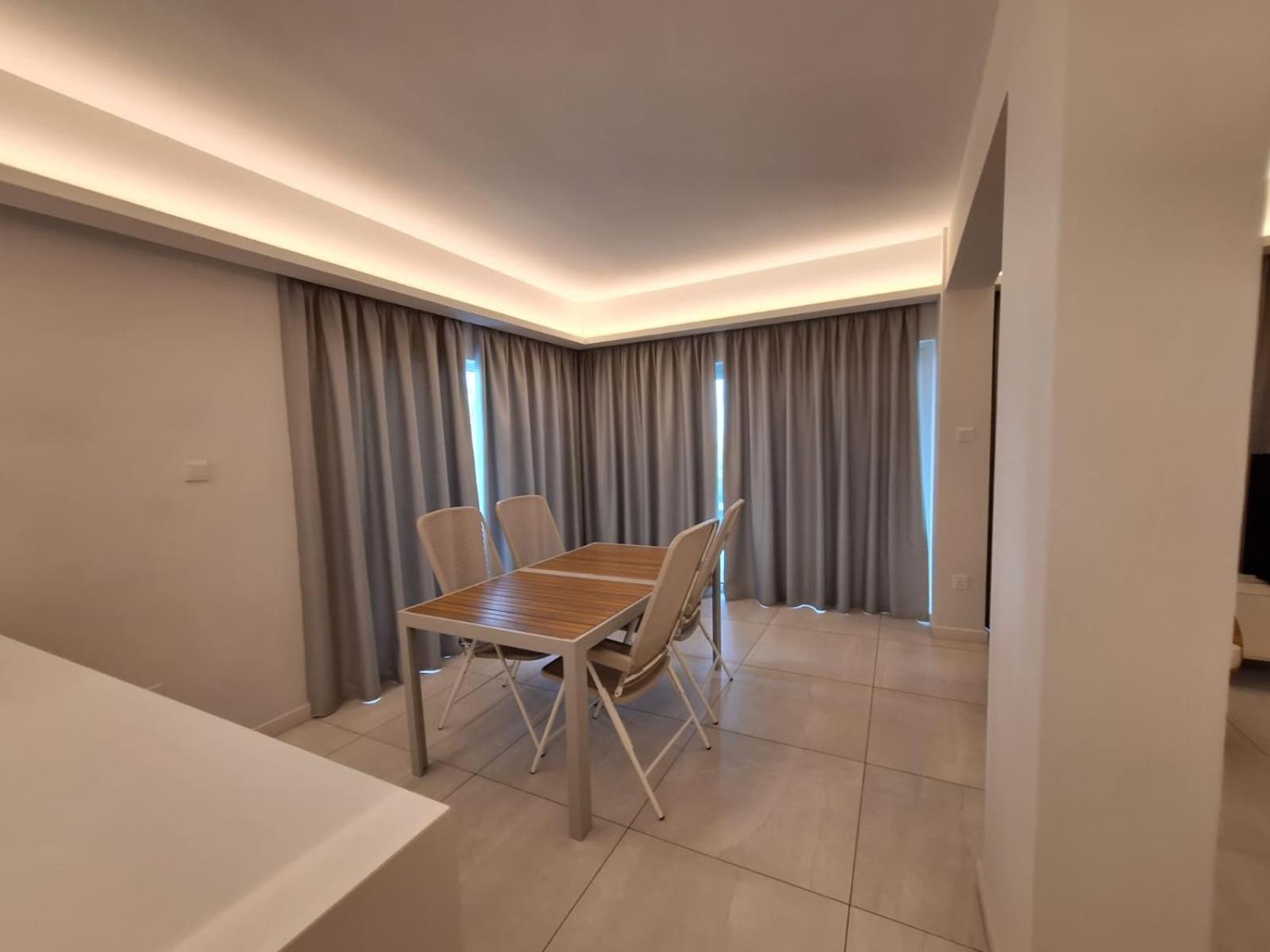 Emerald Suites Protarász Kültér fotó